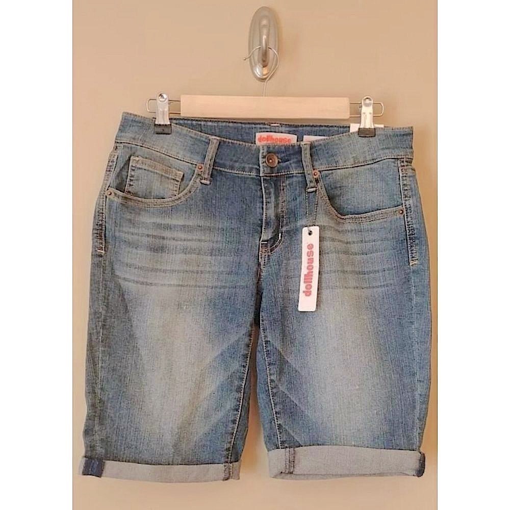 Modcloth Dollhouse Boyfriend Faded Cuffed Bermuda Jean Shorts Junior Size 5 NEW